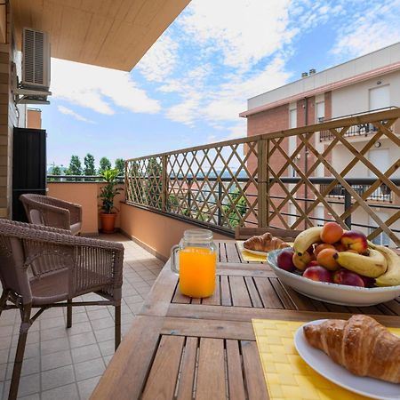 Апартаменты Casa Baia Flaminia Пезаро Экстерьер фото