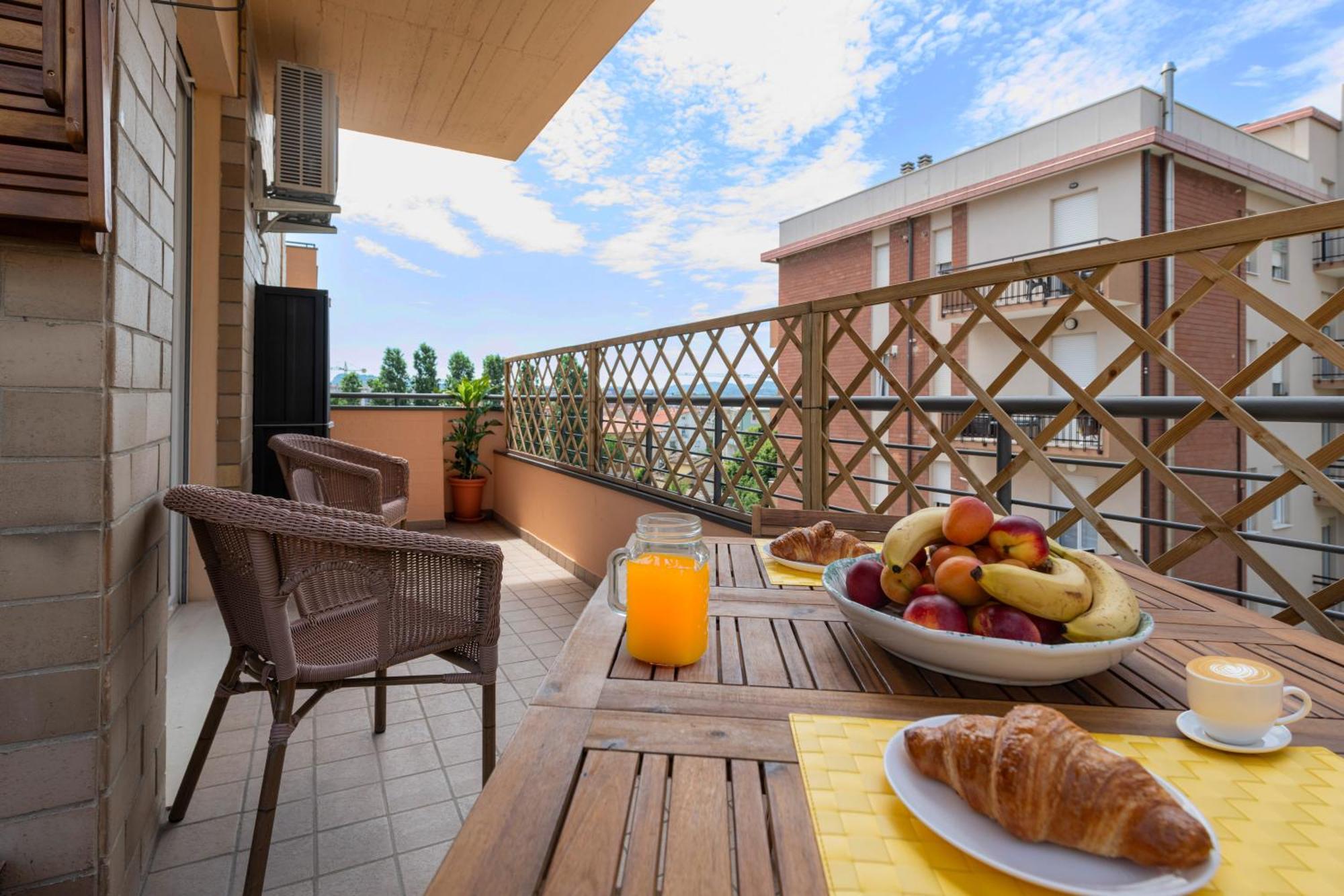 Апартаменты Casa Baia Flaminia Пезаро Экстерьер фото